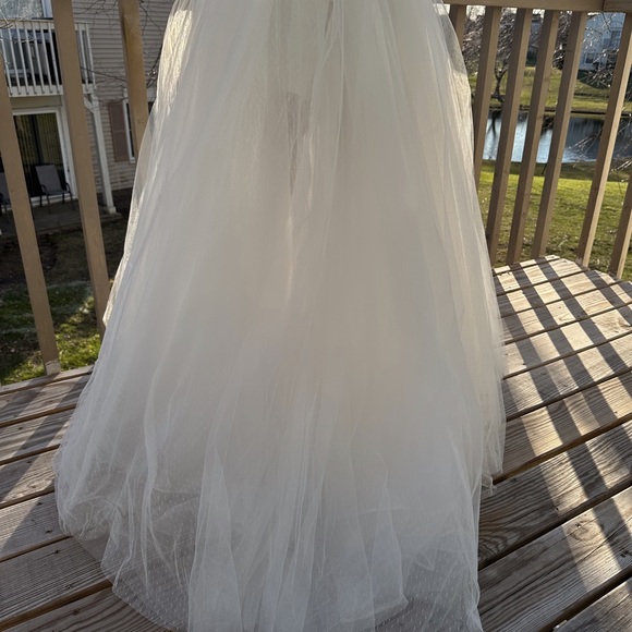 NEW With Tag A-Line V-Neck Sweep Train Tulle Wedding Dress With Lace US2 - Picture 7 of 14